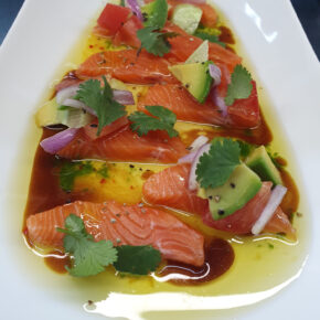 Филе форели слабосолёное на коже, 1 кг